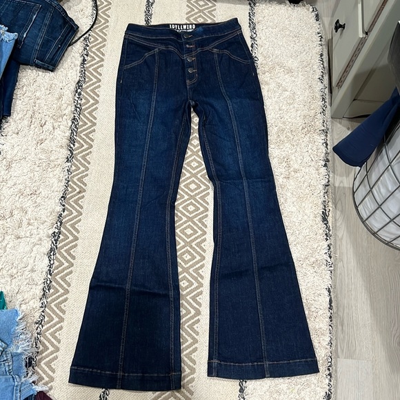 Idyllwind Flares - Picture 1 of 2